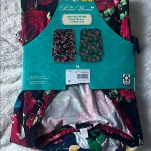 The Pioneer Woman Multicolor Floral V-Neck Tee